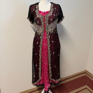 Desire of Fashion Maroon & Hot Pink Embroidered Formal Dress – Size Large
